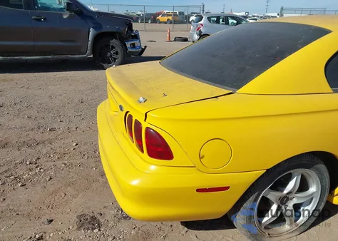 1998 Ford Mustang Svt Cobra z USA, uszkodzony, nr VIN 1FAFP47V0WF190960